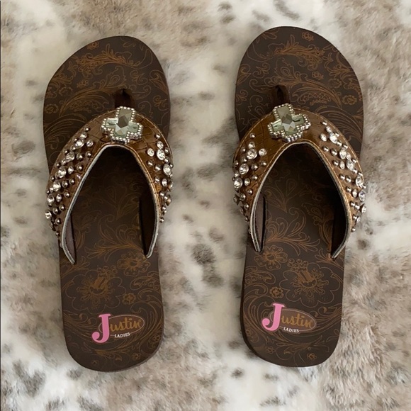 Justin boots flip flops Clearance
